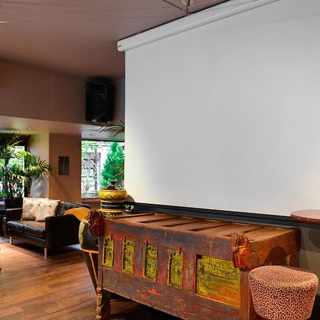 Logis Hotels Le Saint Georges Vendôme Екстериор снимка